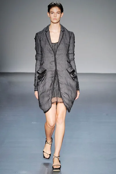 Look 19